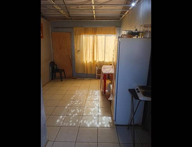 2 BEDROOM HOUSE FOR SALE IN PALM RIDGE EXT 2